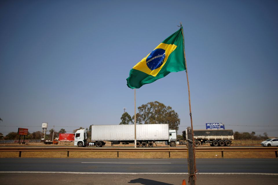 Imagem de destaque do post: Justiça atende pedido de concessionária e determina desobstrução de rodovia no RJ
