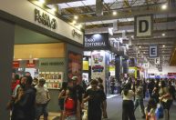 Diversidade ganha espaço na Bienal do Livro em meio a alta do faturamento do setor