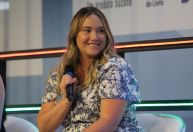 Autora de “Amor & Gelato” fala sobre reação negativa da adaptação do livro para a Netflix