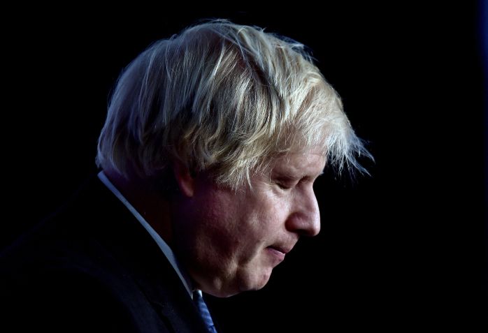 Boris Johnson faz pronunciamento em encontro do Partido COnservador, em Belfast, na Irlanda do Norte, em novembro de 2018. / Charles McQuillan/Getty Images