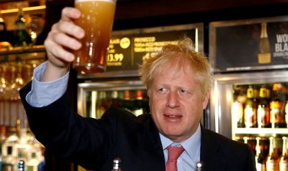 Boris Johnson planeja festa de casamento "generosa", diz mídia inglesa