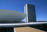 Grupo da Câmara recomenda adoção do semipresidencialismo a partir de 2030