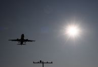 Air India faz compra recorde de aviões da Boeing e da Airbus