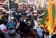 Manifestantes invadem residência presidencial durante protestos no Sri Lanka