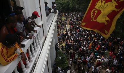 Crise no Sri Lanka deve piorar mesmo com renúncia de presidente, dizem analistas