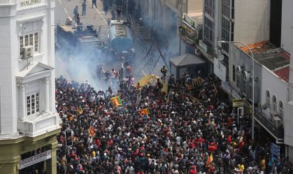 Premiê do Sri Lanka oferece renúncia após protestos na residência presidencial