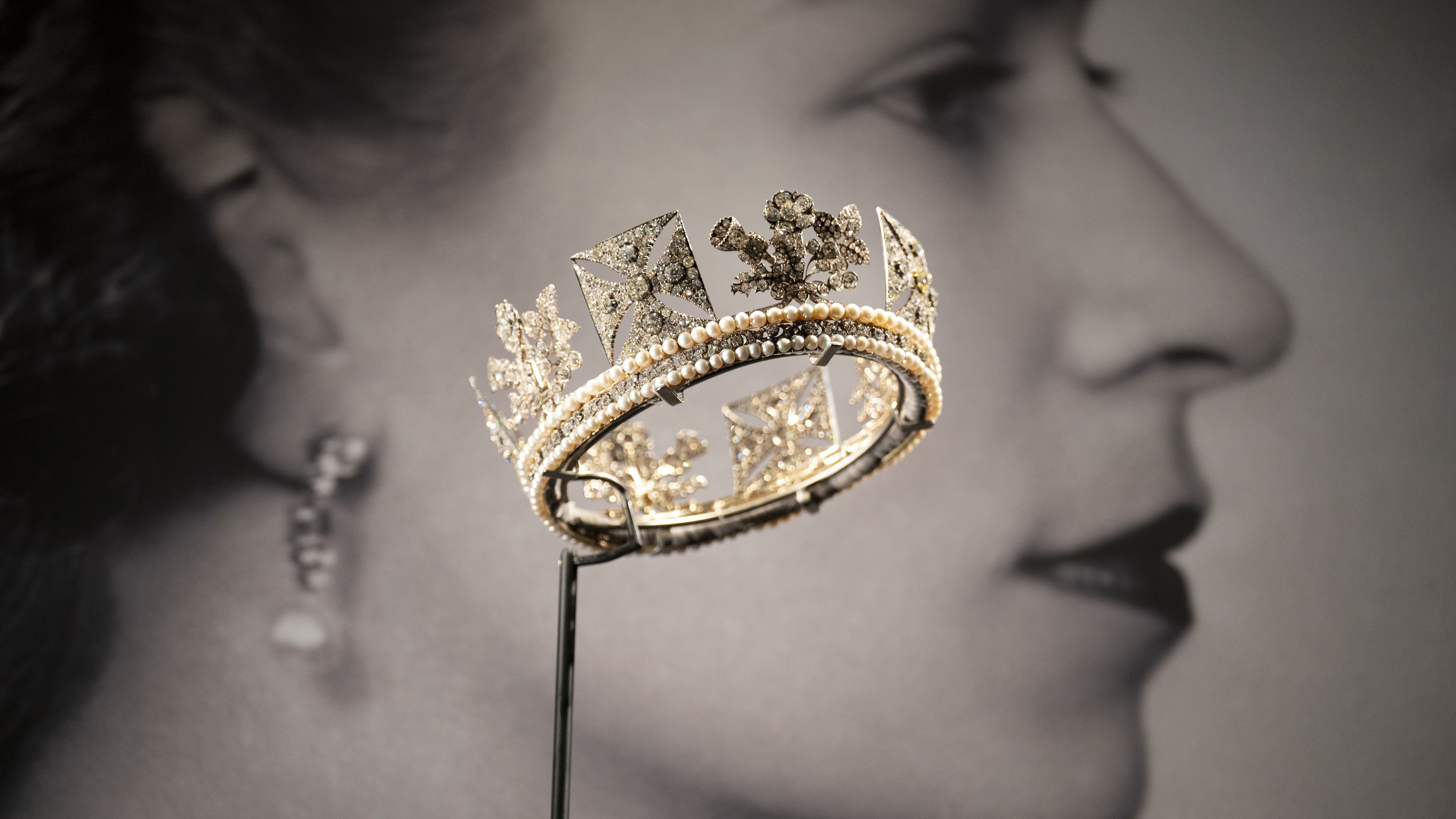 Platinum Jubilee: The Queen's Accession - Buckingham Palace