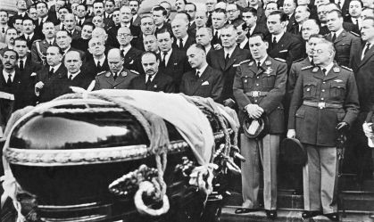 Lady Di, Evita, Senna: lembre de funerais que reuniram milhões de pessoas