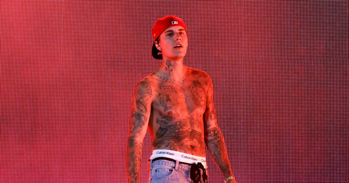 Após recorde em Coachella, Justin Bieber negocia megashow na Copa do Mundo