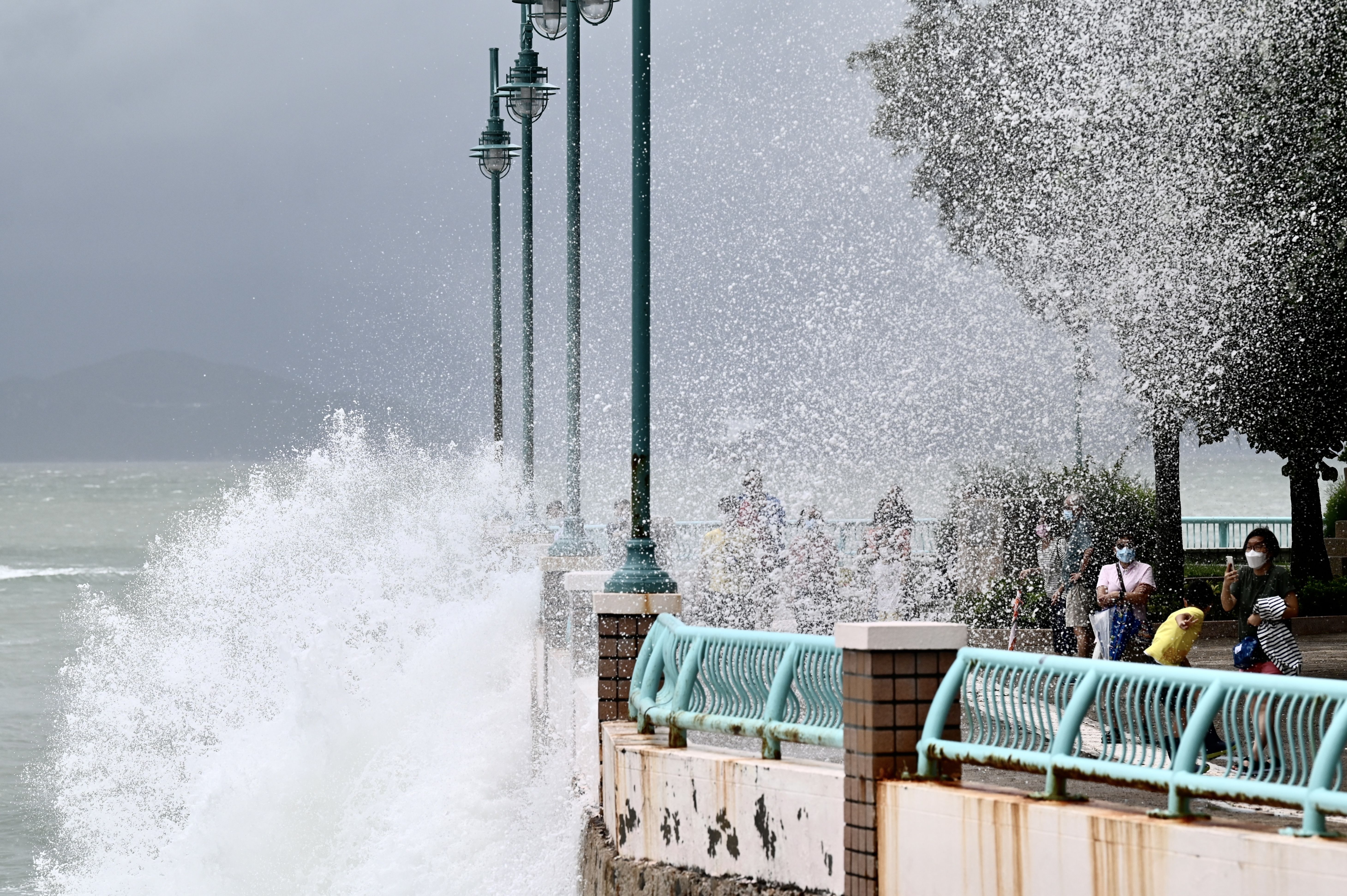 Typhoon Chaba Affects Hong Kong