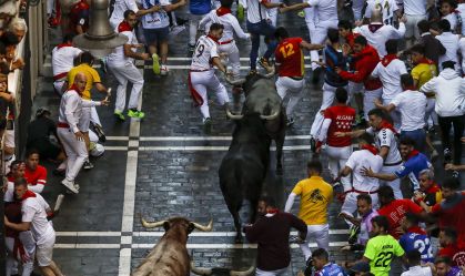Homem morre após ser chifrado por touro em festival na Espanha