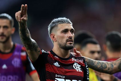 Giorgian de Arrascaeta, do Flamengo, comemora após marcar gol contra o Atlético-MG, em partida pelas oitavas da Copa do Brasil, em 13 de julho de 2022.