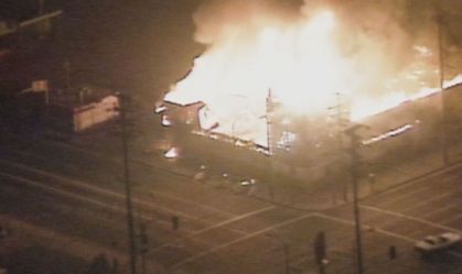 Protestos conhecidos como L.A. Riots deixaram 55 mortos e mais de 2.000 feridos nos Estados Unidos