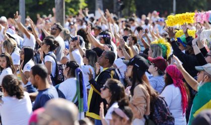 Marcha para Jesus reúne evangélicos em São Paulo e comemora 30 anos de evento