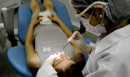 Adesão a planos odontológicos sobe, mas número de procedimentos está em queda