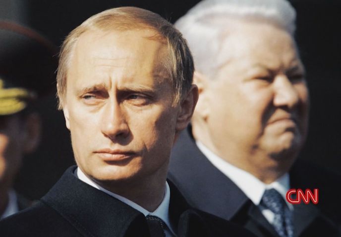 Primeiro dos documentários a ser exibido mostra um perfil de Vladimir Putin desde os tempos do serviço secreto na KGB / CNN