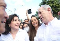 Ciro e Tebet se encontram durante ato em Salvador