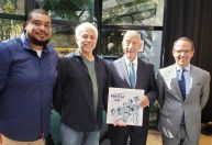 Presidente de Portugal encontra Paulinho da Viola e ganha disco raro da Portela