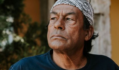 Ailton Krenak é primeiro indígena a tomar posse na Academia Brasileira de Letras