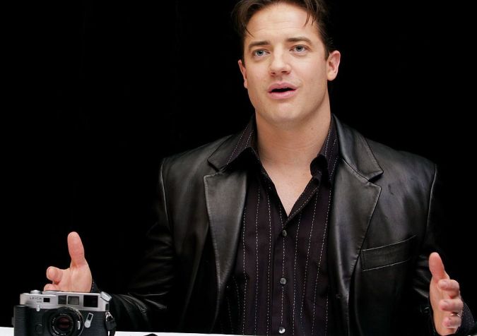 Brendan Fraser em 2003, na California. (Photo by Munawar Hosain/Getty Images) / Getty Images