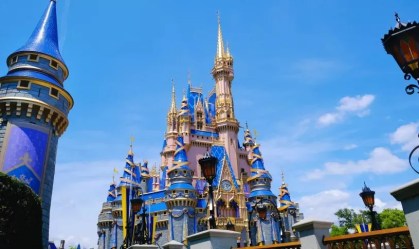 Entenda a batalha entre Disney e DeSantis nos Estados Unidos