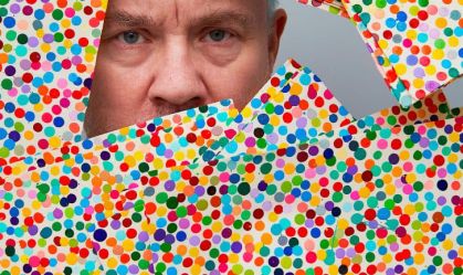 "Isso é arte!": Damien Hirst começa a queimar suas próprias pinturas