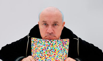 Artista Damien Hirst queimará obras de arte suas durante nova exposição
