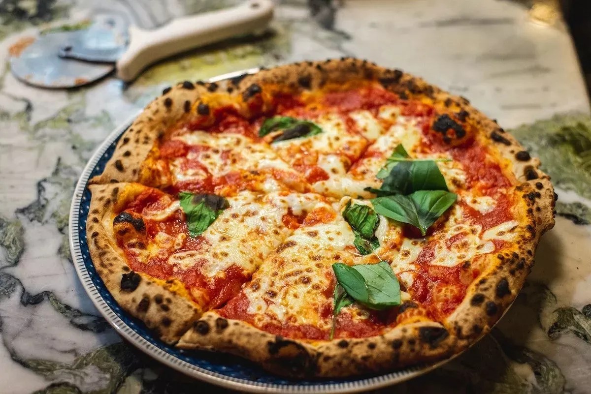 dia-da-pizza-livro-uma-fatia-da-italia1