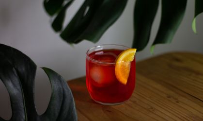 Álcool pode impactar micróbios intestinais - mas não como se imagina, diz estudo