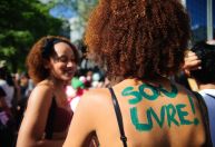 É importante que movimentos contra machismo, racismo e homofobia se unam, diz ativista
