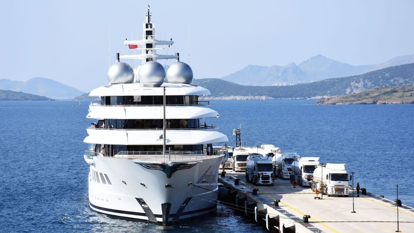 Superate russo "Amadea" em Bodrum, na Turquia • Foto: Osman Uras/Anadolu Agency/Getty Images
