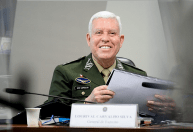 Bolsonaro exonera 02 do Exército, que assumirá vaga no STM