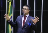 Oposição quer suspensão da PEC dos Benefícios na Câmara por 20 dias