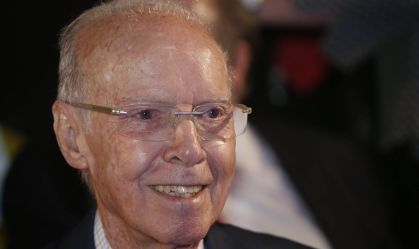 Ainda internado, Zagallo segue lúcido e “com evolução favorável”, mas sem previsão de alta