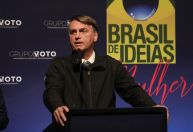 Em dia de manifestação pela democracia, Bolsonaro planeja reunião com empresários