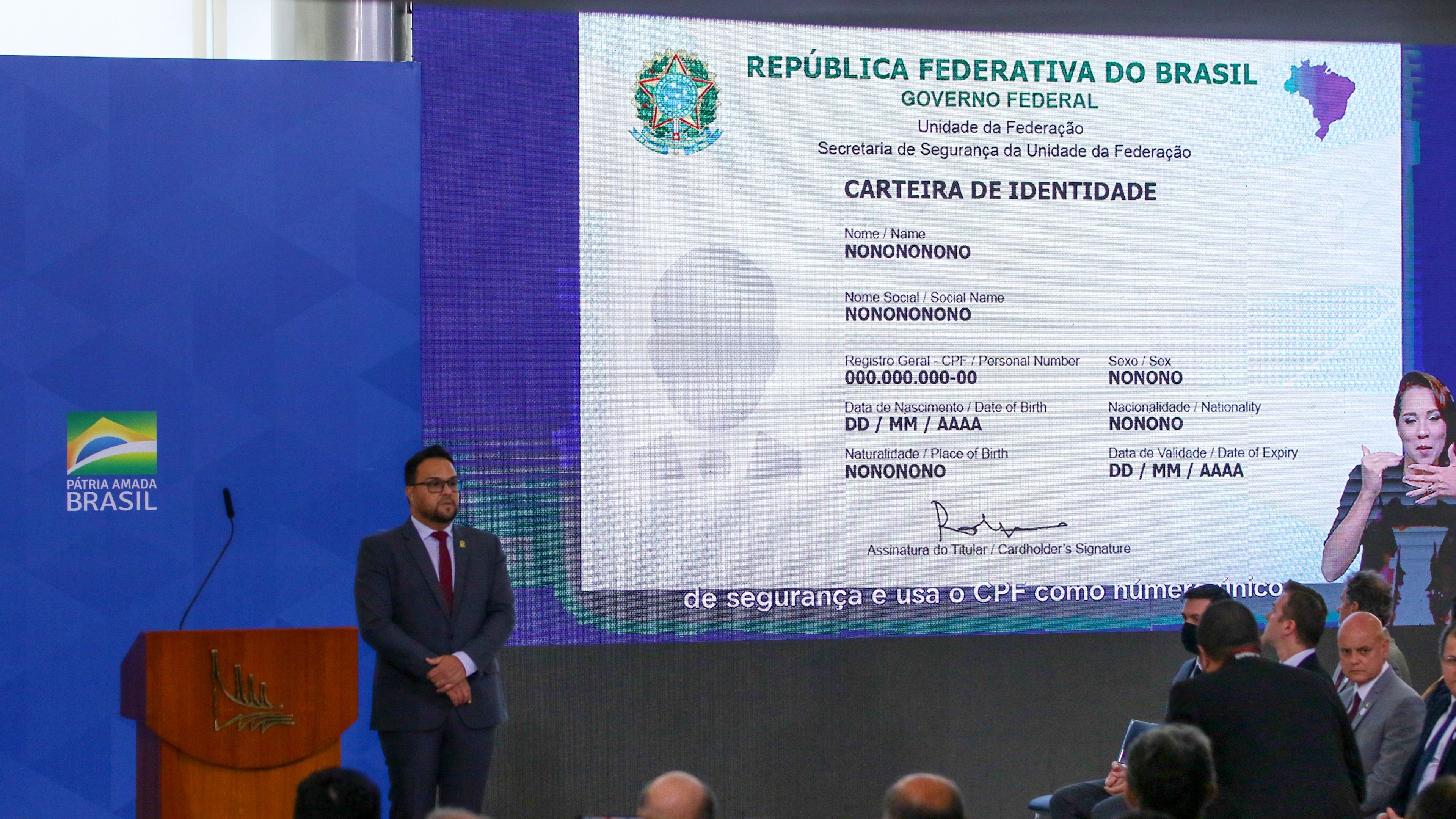 Cerimônia de lançamento da carteira de identidade nacional, no Palácio do Planalto, em Brasília