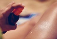 Fabricante do protetor solar Banana Boat faz recall nos EUA após identificar cancerígeno