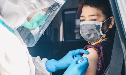 Pequim impõe primeira obrigatoriedade de vacina da China diante da Ômicron