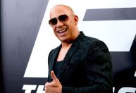 "Velozes e Furiosos": Vin Diesel posta spoiler de carros do próximo filme