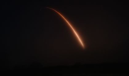 Força Aérea dos EUA testa míssil nuclear de longo alcance