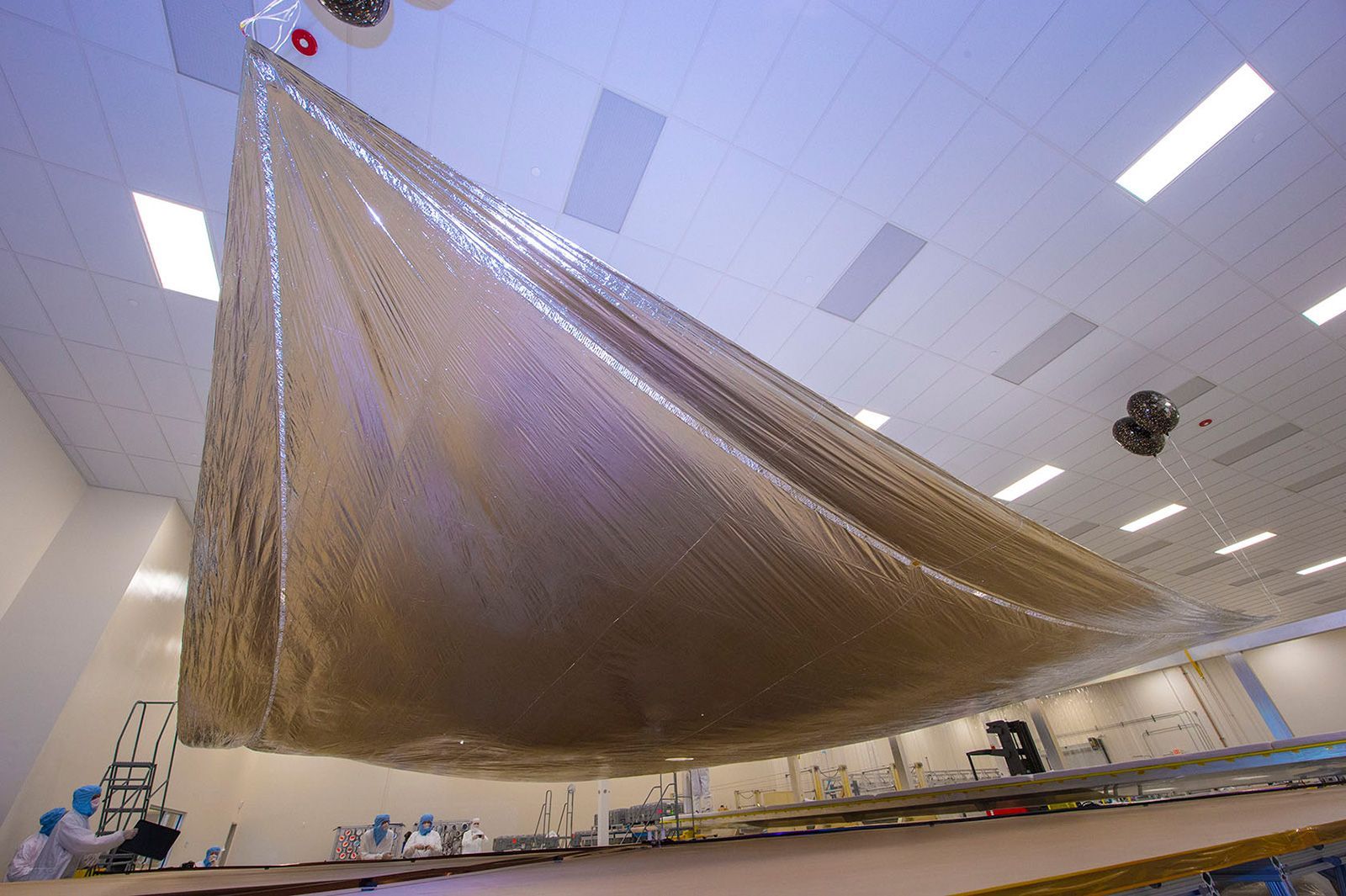 É assim que a vela solar do NEA Scout se parece quando está totalmente implantada. / Nasa