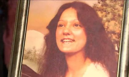 Após 34 anos, assassino é descoberto depois de deixar DNA em envelope lambido