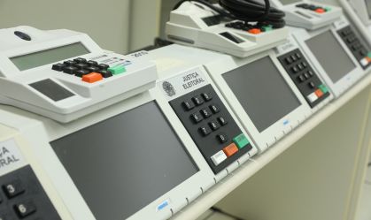 Candidatos que tiveram registro negado seguem em campanha no RJ