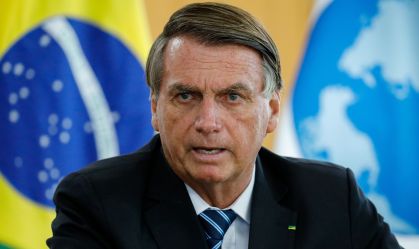 Bolsonaro deixa PT para redes sociais e usará tempo de TV para falar do governo