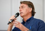 Bolsonaro diz à CNN que pretende ir ao velório da rainha Elizabeth II
