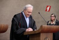 Lula assina decreto de aposentadoria de Lewandowski do STF