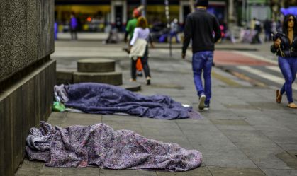 Projeto que multa doações de alimentos a moradores de rua é suspenso em São Paulo
