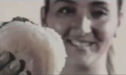 Thais Herédia em clipe da música "Nêga Jurema", banda de rock Raimundos