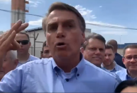 Bolsonaro chama Chávez e Maduro de canalhas durante campanha: “lá virou inferno”