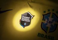 CBF propõe perda de pontos como punição ao racismo e cria campanha com atletas